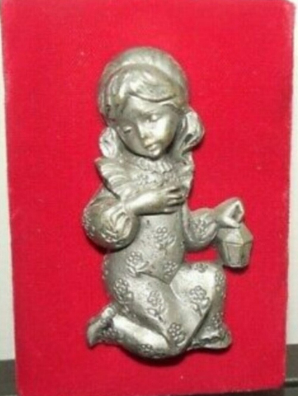 Vintage Les Etains Du Prince Cisele Main Pewter little girl with lantern Signed